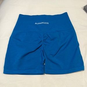 Alphalete Amplify size Medium short in like new condition